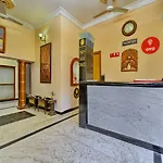 Oyo 9900 Hotel Pioneer Plaza