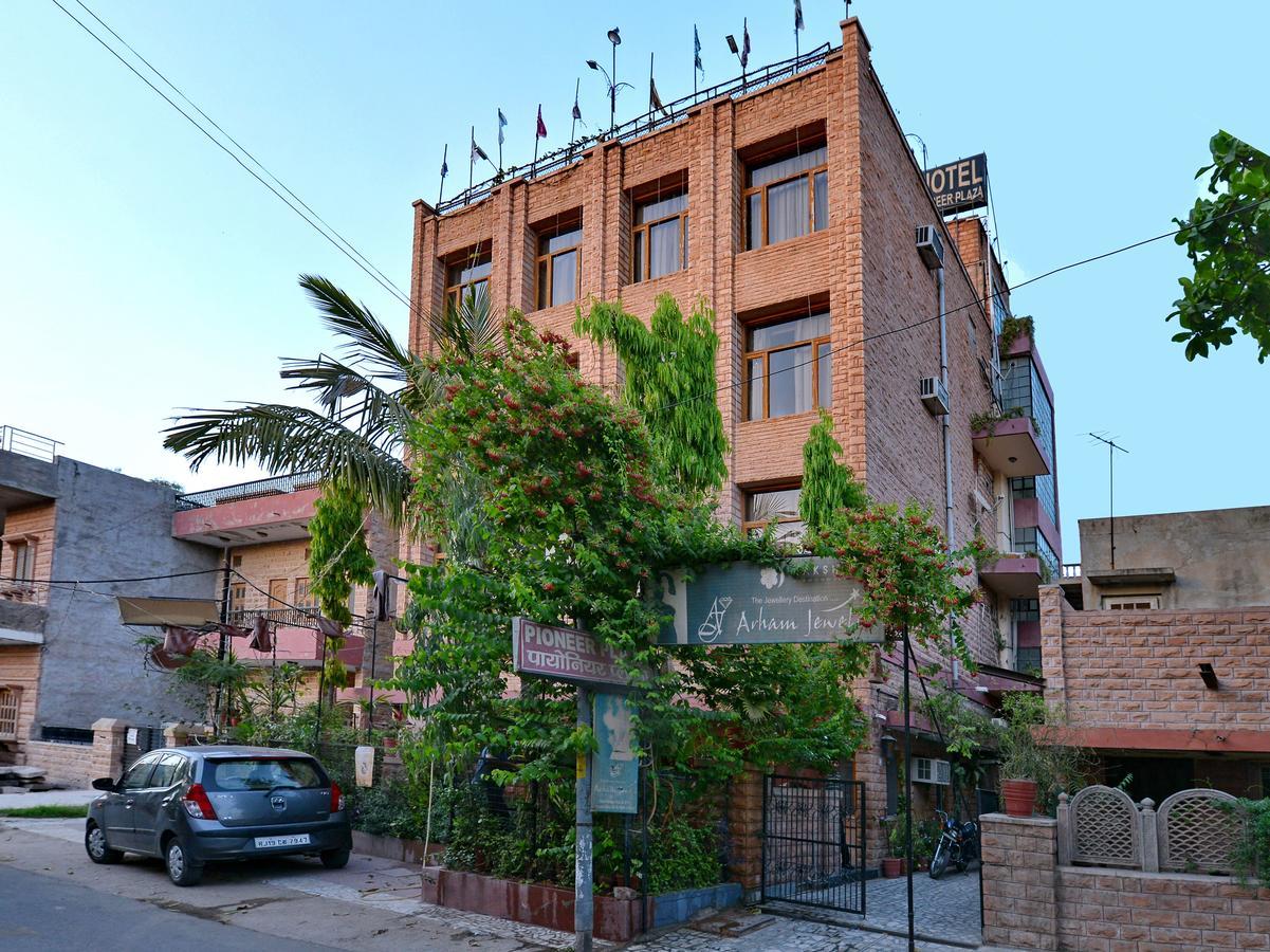 Oyo 9900 Pioneer Plaza Jodhpur (Rajasthan)